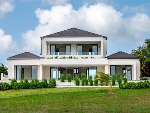 15 Holders Meadow Apes Hill
