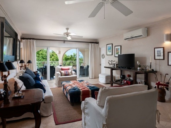 Royal Apartment 122 Harding's International Real Estate