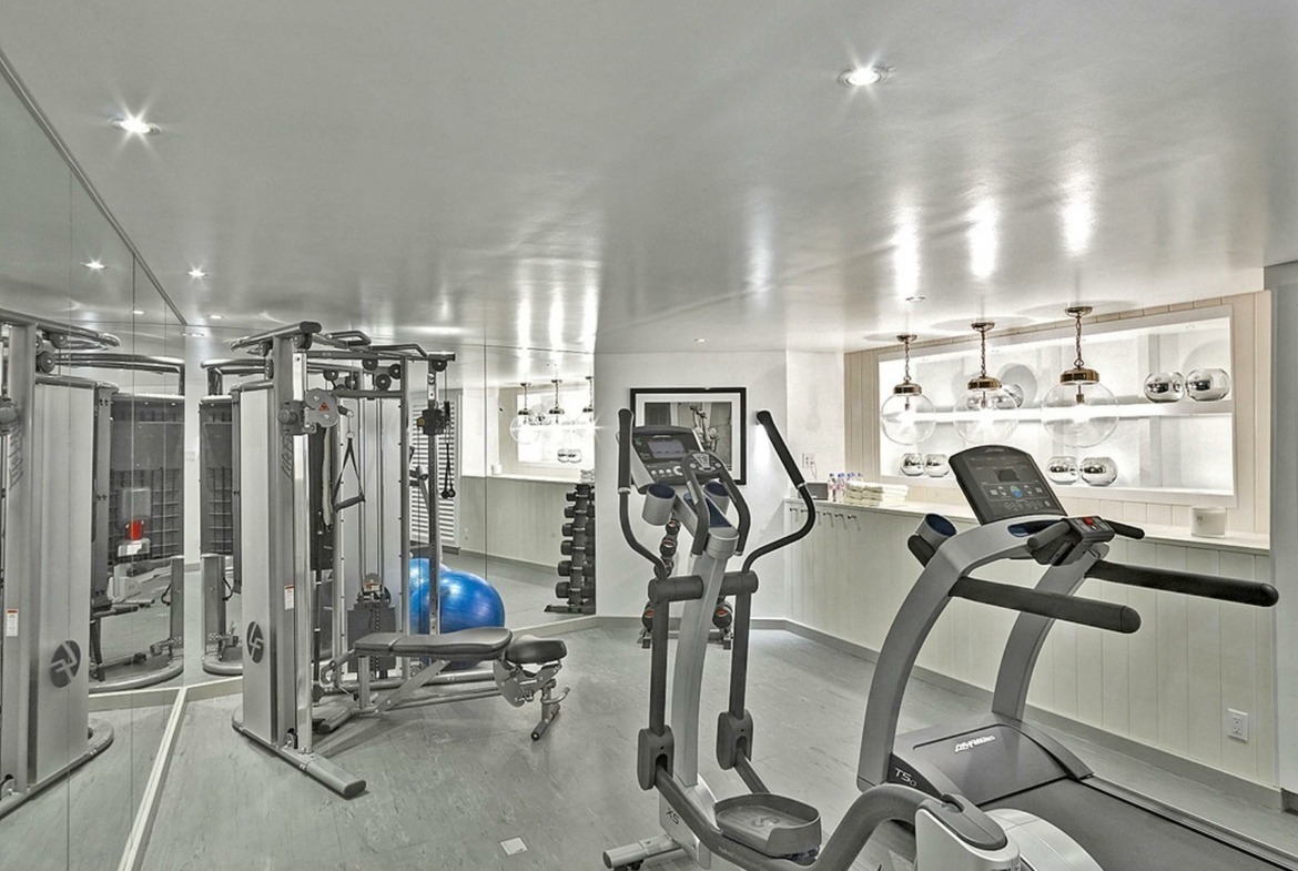 Footprints Harding's International Real Estate