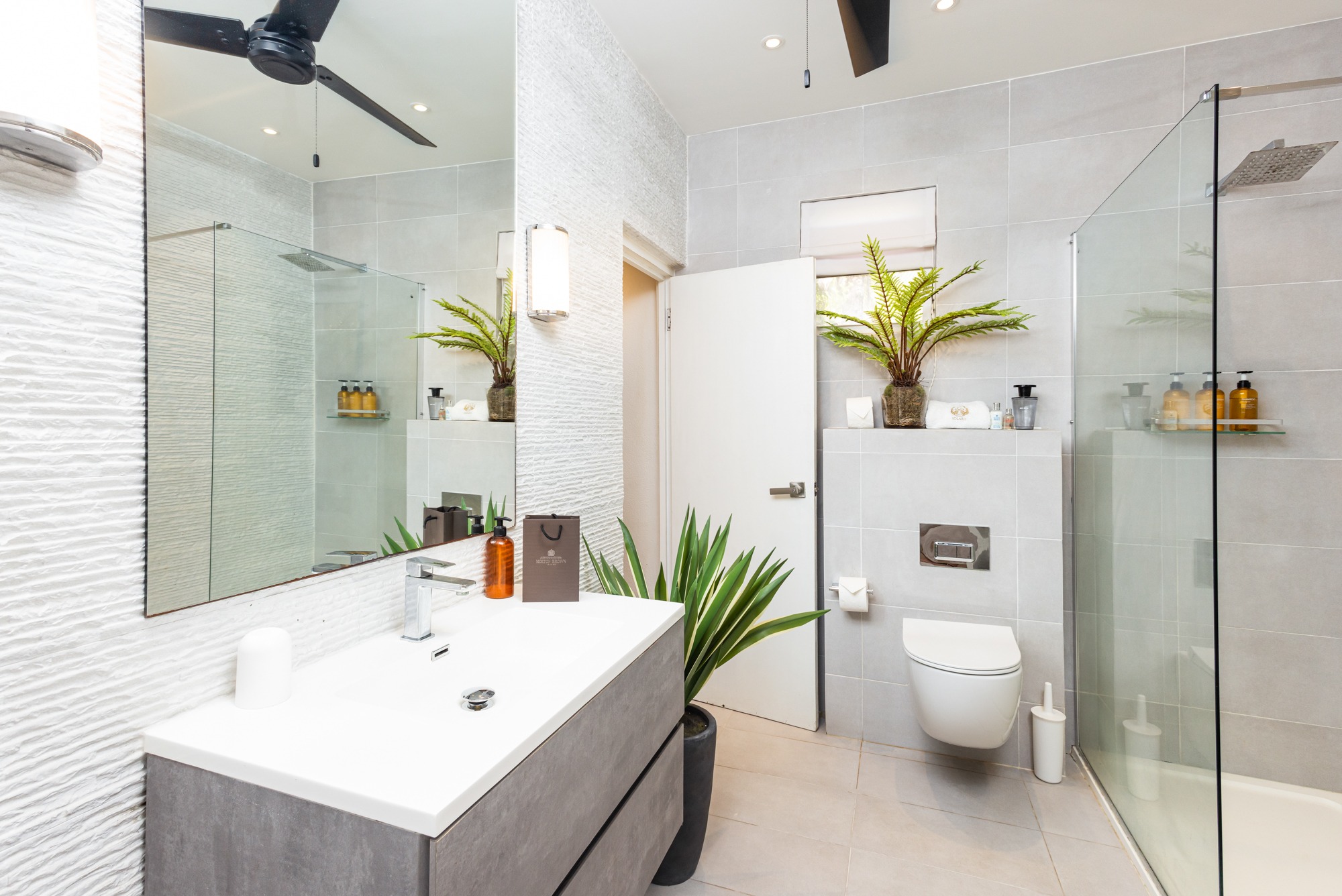 Solaris Beach House Harding's International Real Estate